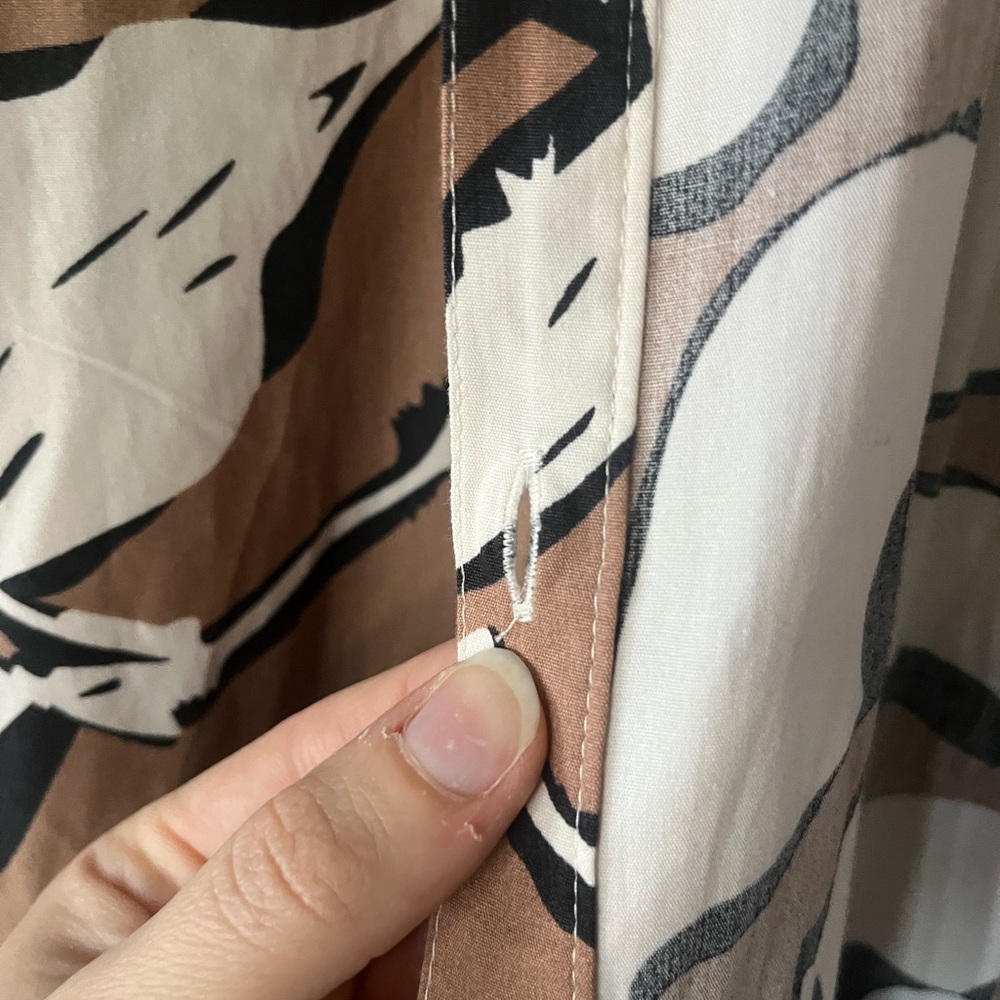 Floral Button-Down Midi Dress in Taupe and White. Maeve by Anthropologie - Picture 14 of 16